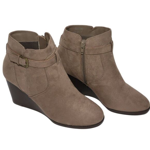Market & Spruce Wedge Heel Ankle Bootie Womens Size 8.5 Suede Taupe Boots NEW - Picture 1 of 11